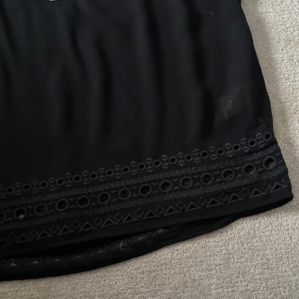 Aritzia Black Lace-Trim Cap Sleeve Top! - Picture 5 of 9